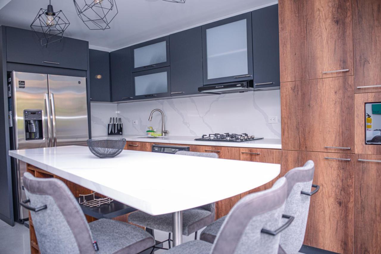 Apartamento Lleras Ac Hot Tub Medellín Exterior foto